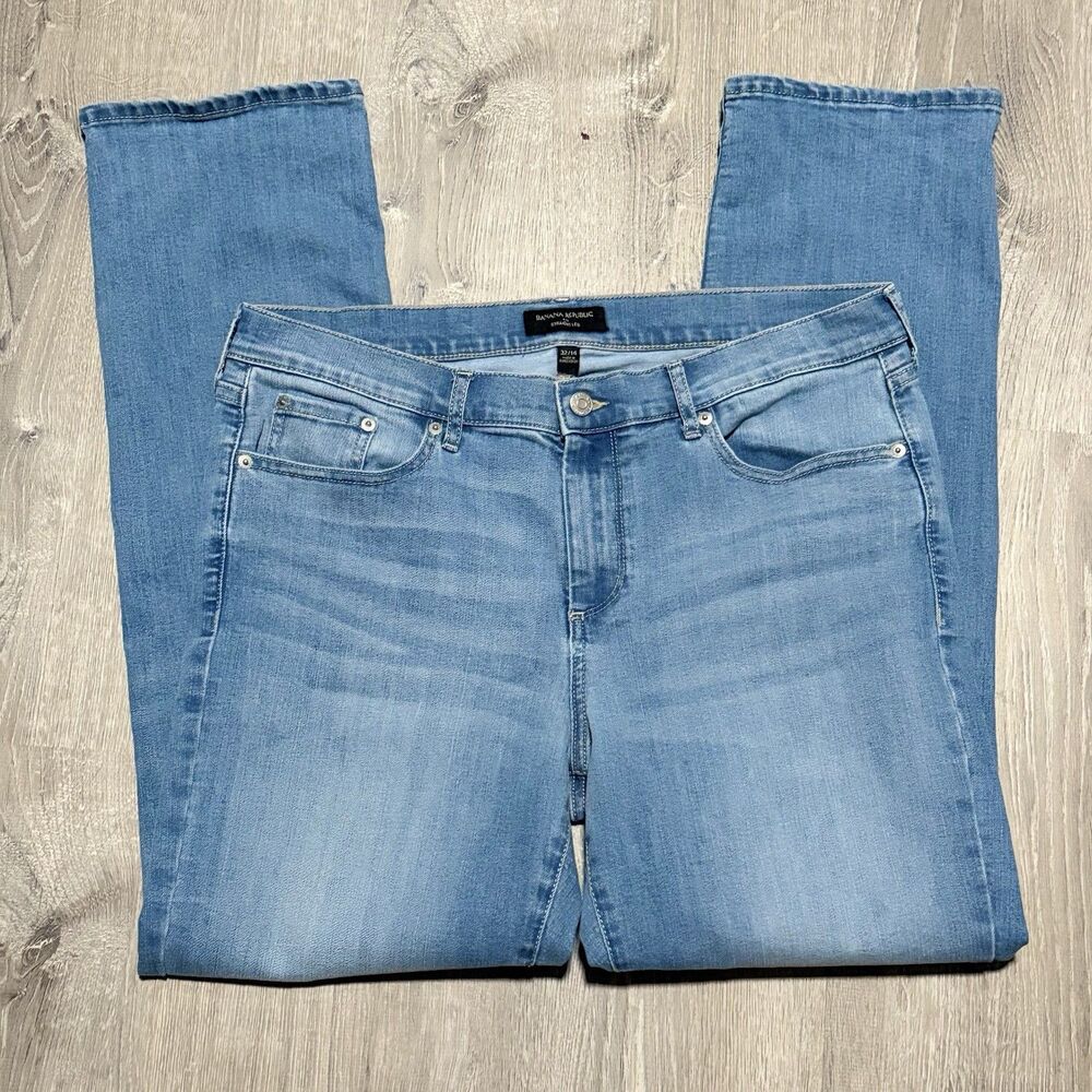 Banana Republic Women’s Straight Leg Jeans Size 14 / 32 Light Wash Mid-Rise